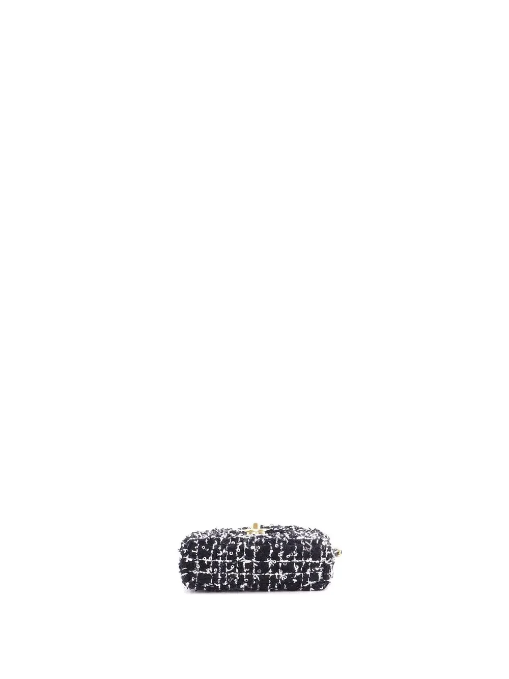 CHANEL elevate your